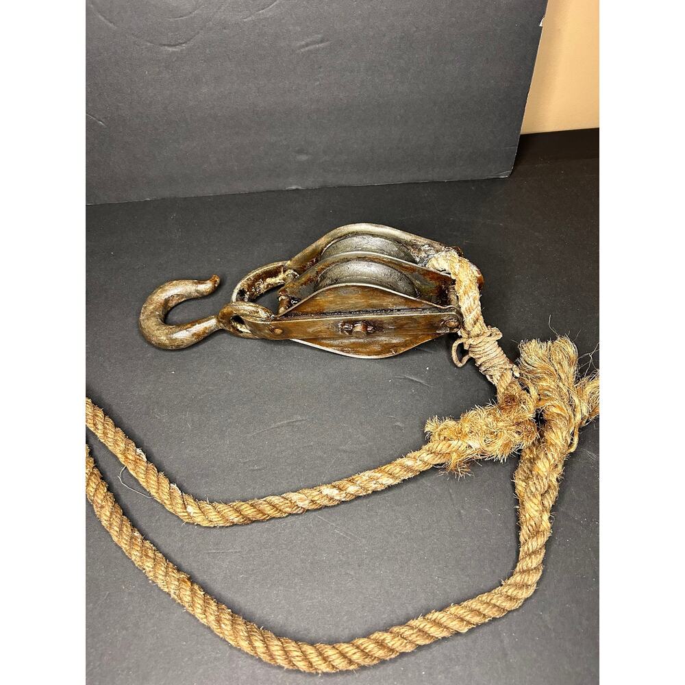 Antique Double Metal Pulley Block and Tackle Cast Iron. Original rope